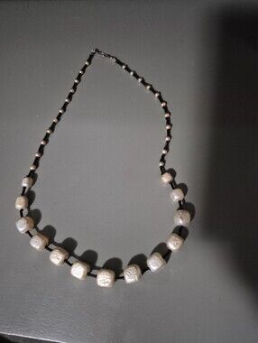 Pearl Cube Bead Necklace in Cream and Black